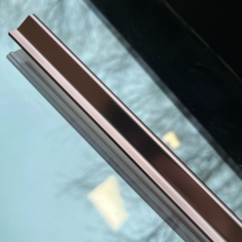 Próg aluminiowy do drzwi i kabin prysznicowych 1m różowe złoto zdjecie 1